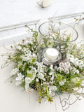 Floraler Ring um Windlicht om skandinavischen Wohnstil