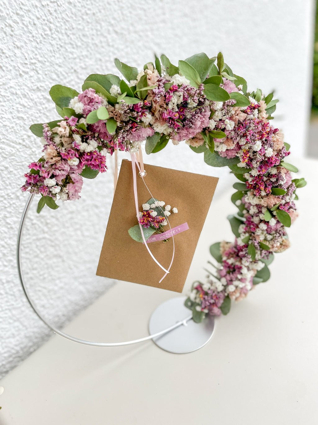 1/2 Loop auf Metallständer – Blütendesign mit persönlicher Note| FlowerLoop  Ø 30cm