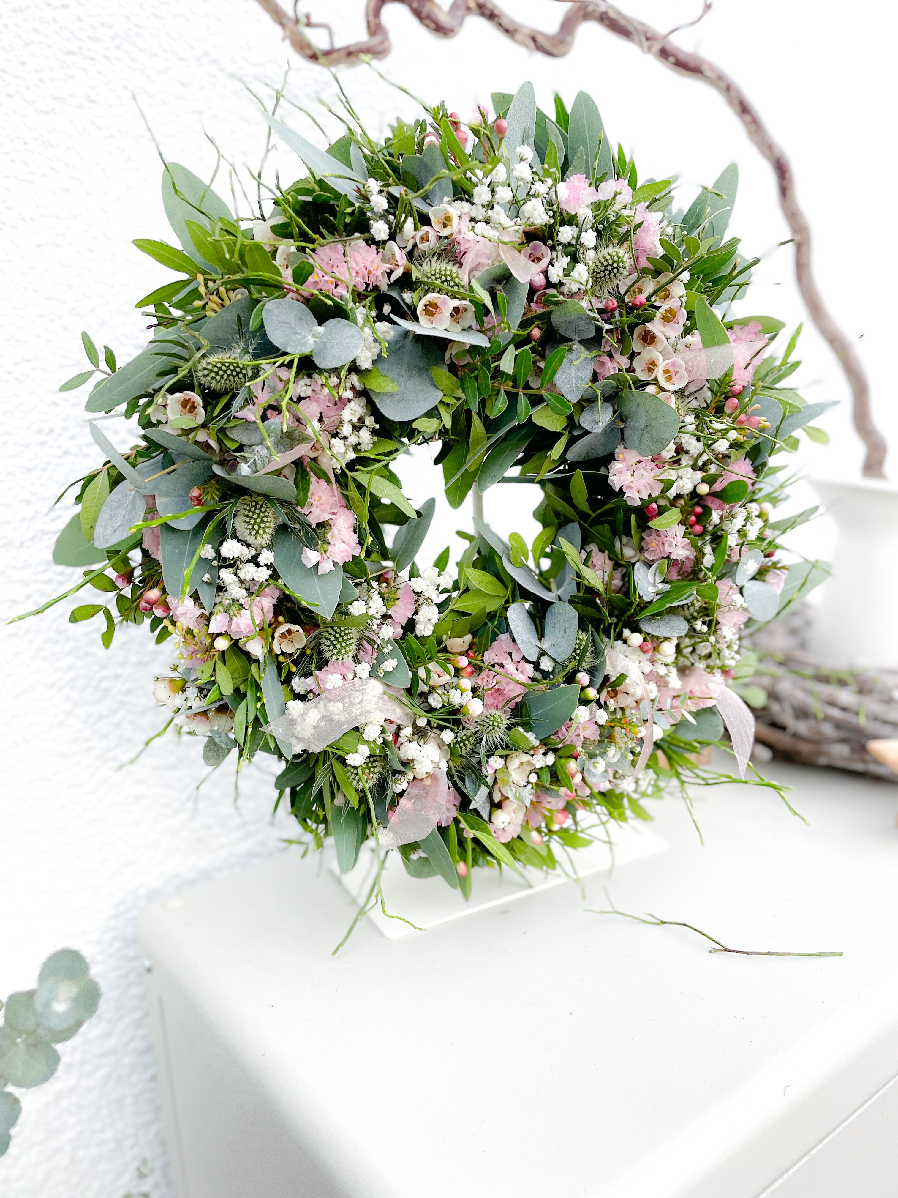 Frühlingskranz »Blütenzauber« – Frisch gebunden mit natürlichen Highlights