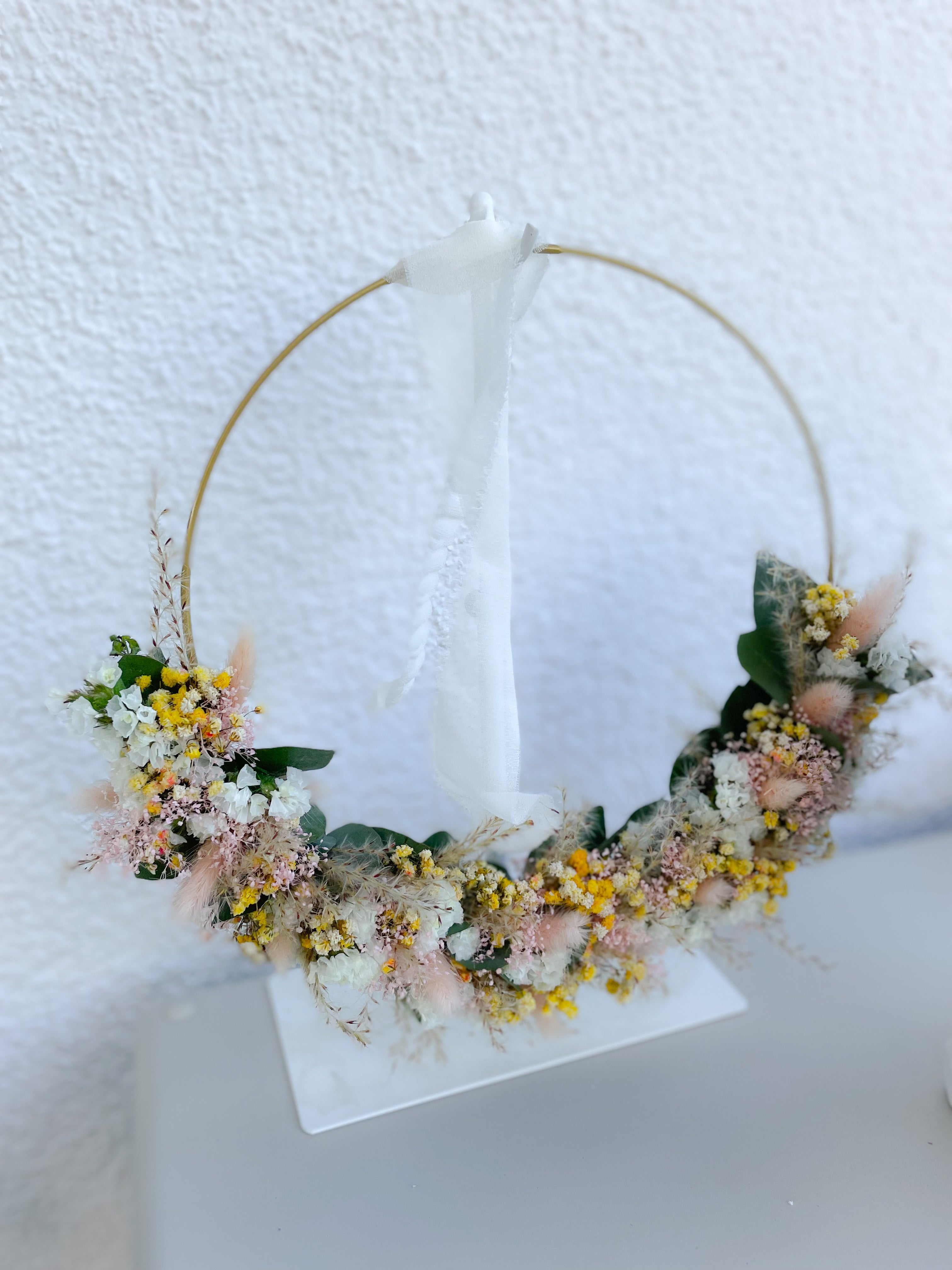 »1/2 Loop Gelb« – FlowerLoop mit sonnigen Akzenten