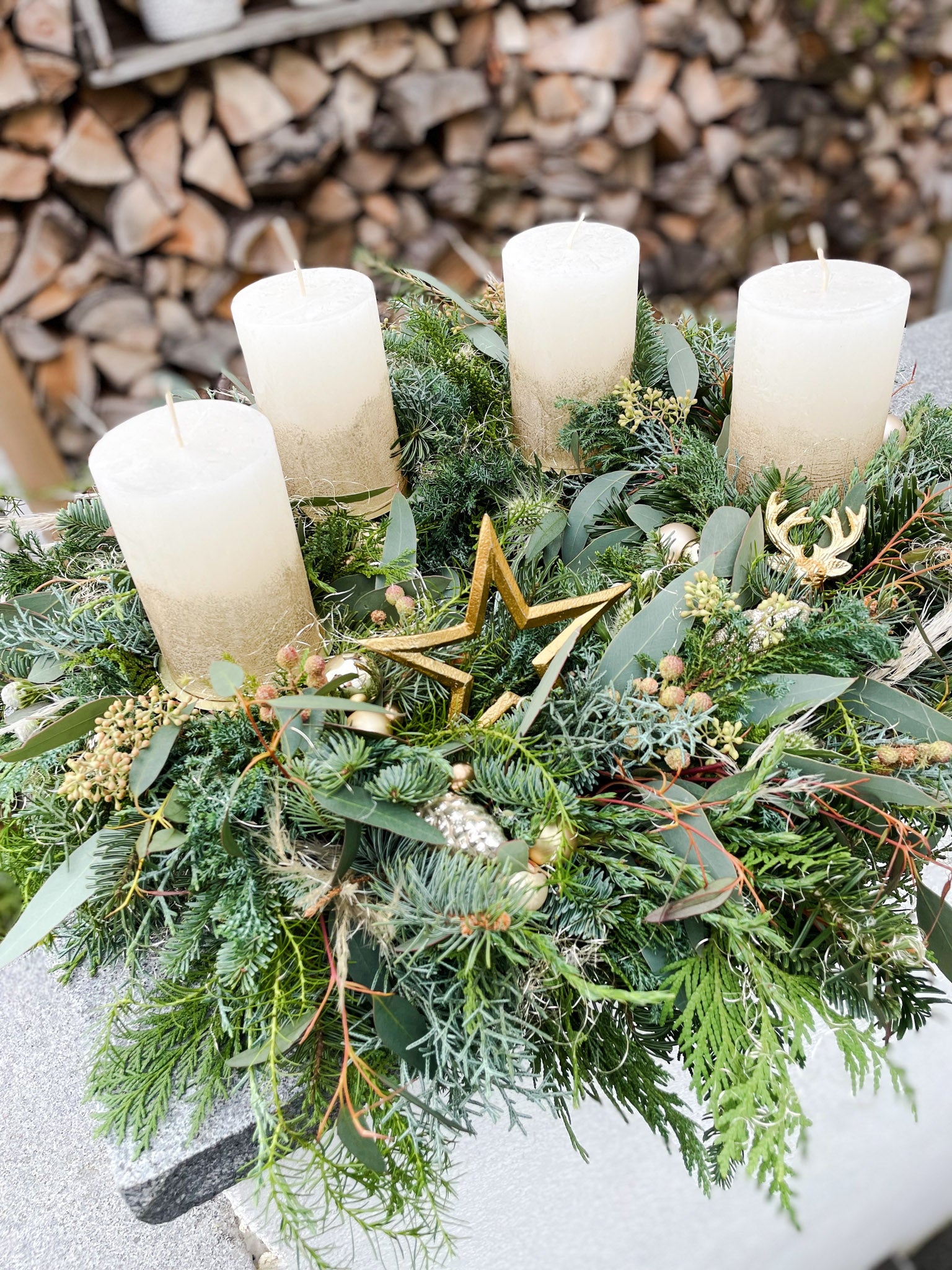 Adventskranz »Wintergold« – Weiß trifft Eleganz in Gold | versch. Größen