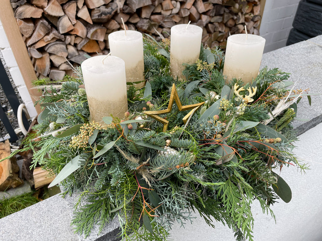 Adventskranz »Wintergold« – Weiß trifft Eleganz in Gold | versch. Größen
