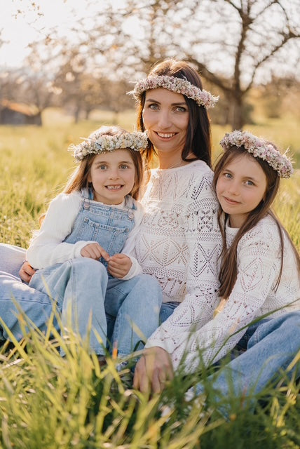 »Haarkränze aus frischen Blumen«  – für Hochzeit, Feste & Alltag