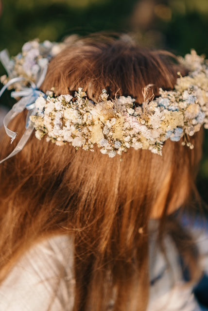 »Haarkränze aus frischen Blumen«  – für Hochzeit, Feste & Alltag