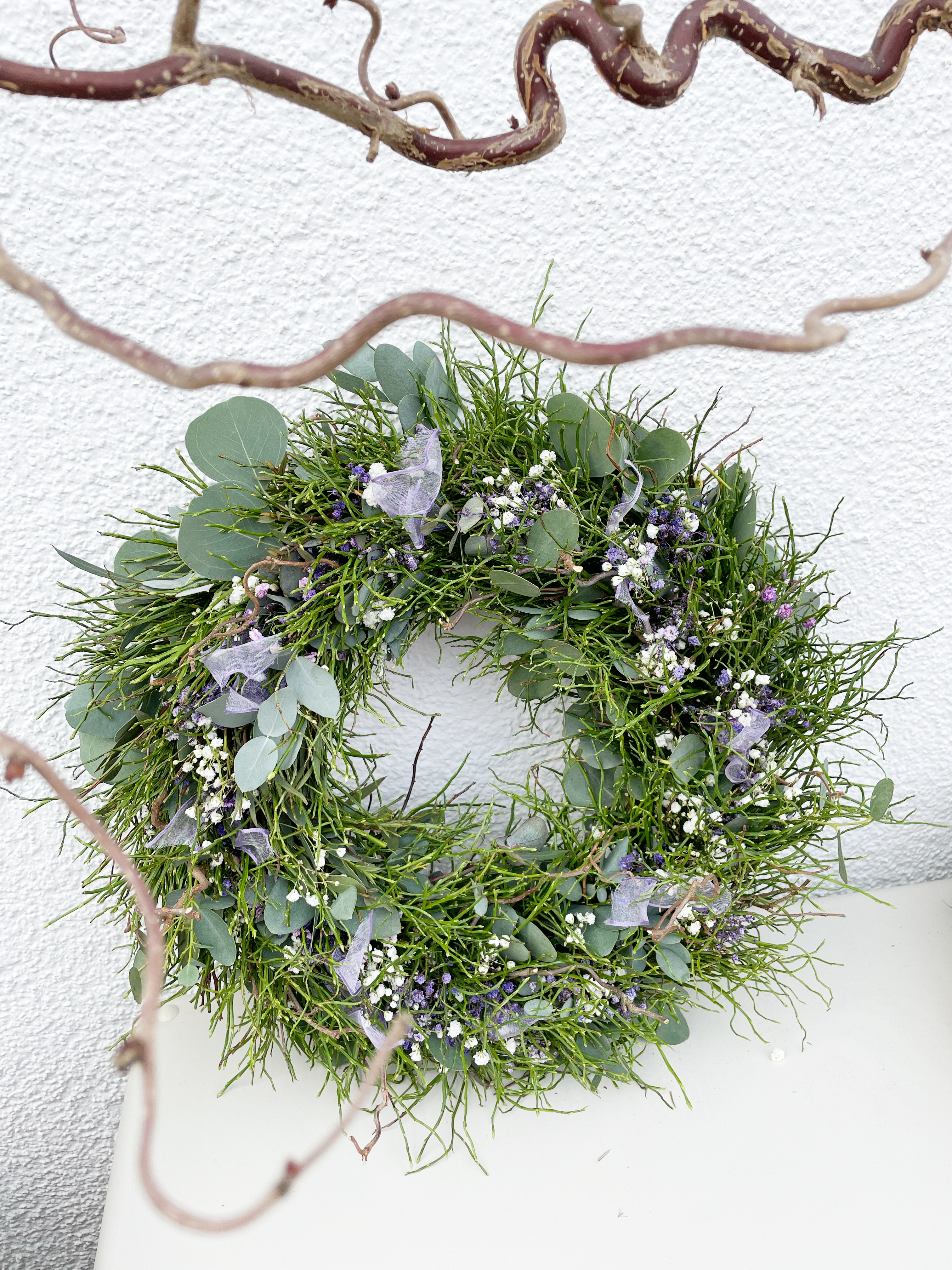 Frühlingskranz »Lavendeltraum« – frisch gebunden mit lila Akzenten