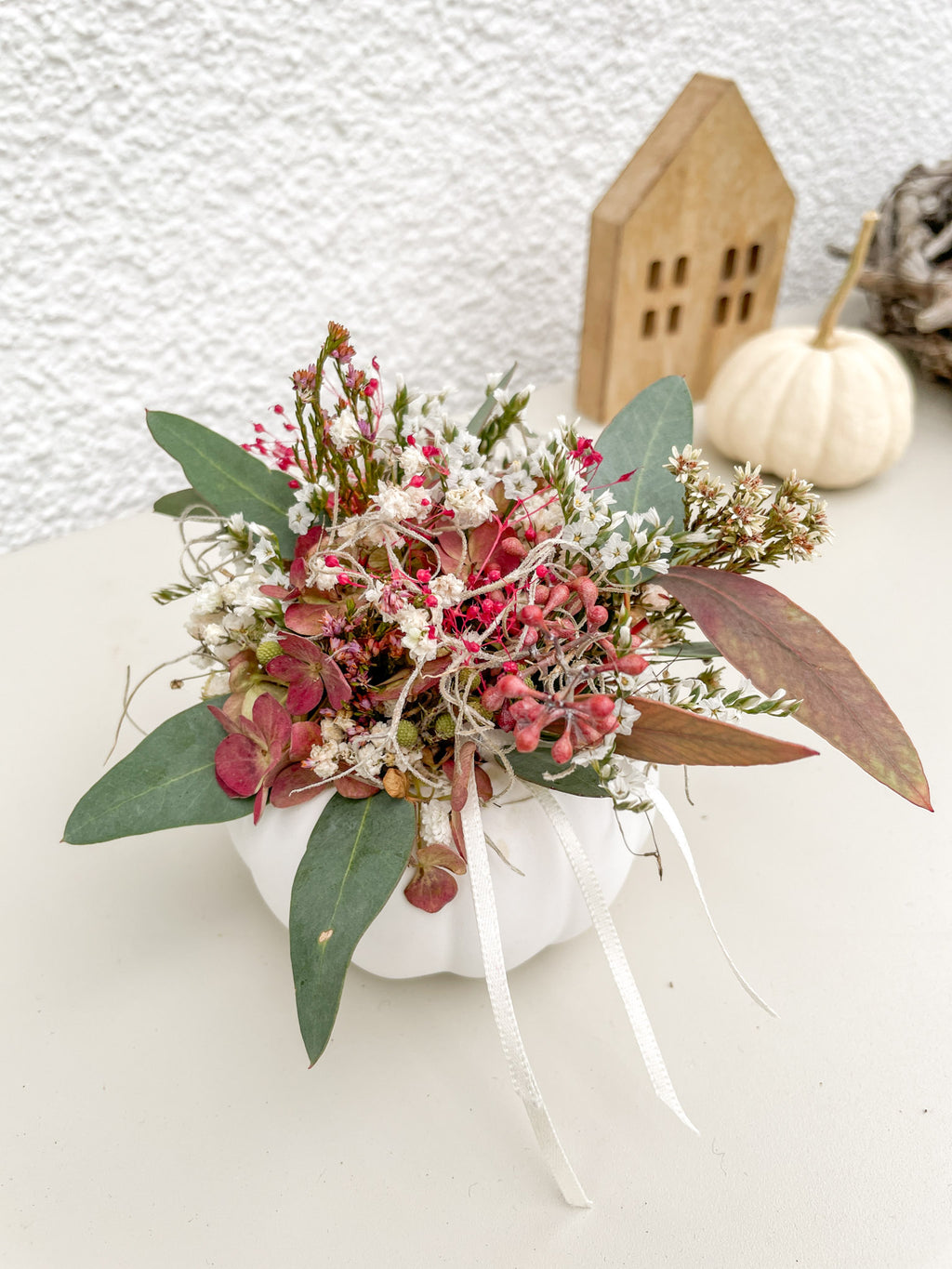 Herbst-Bouquet »Kleiner Kürbis« – Raysin-Gips mit Blumenfüllung