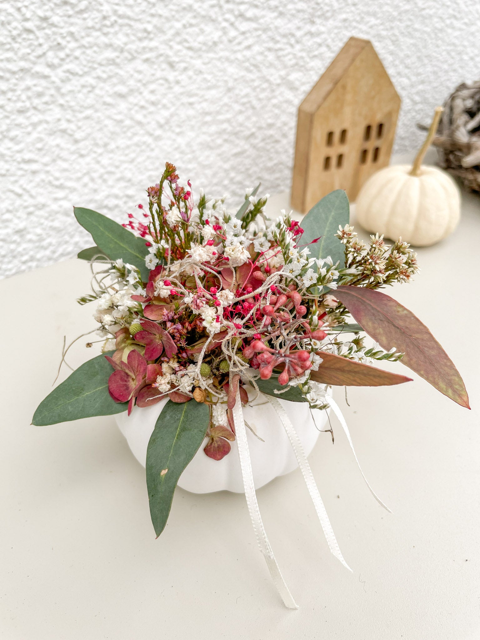 Herbst-Bouquet »Kleiner Kürbis« – Raysin-Gips mit Blumenfüllung
