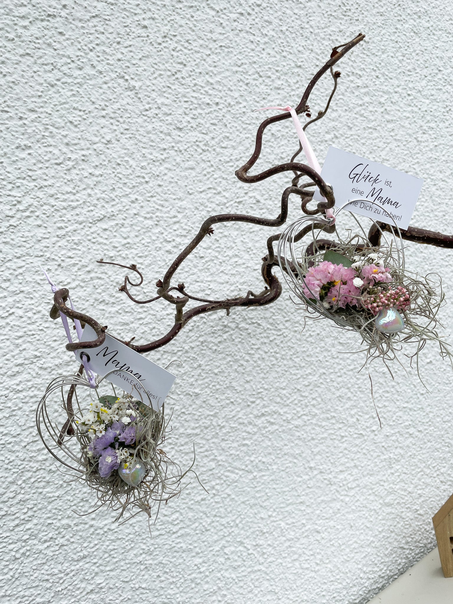 »Blütenherz« - handgeformt & mit frischen Blumen bestückt