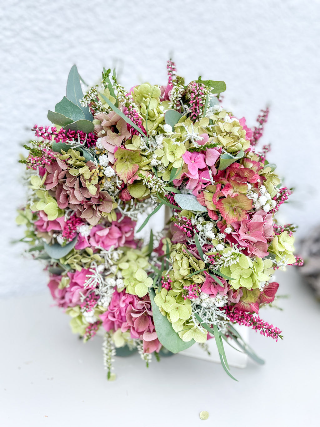 Spätsommerkranz »Late Summer Glow« – Hortensien, Erika & Eukalyptus