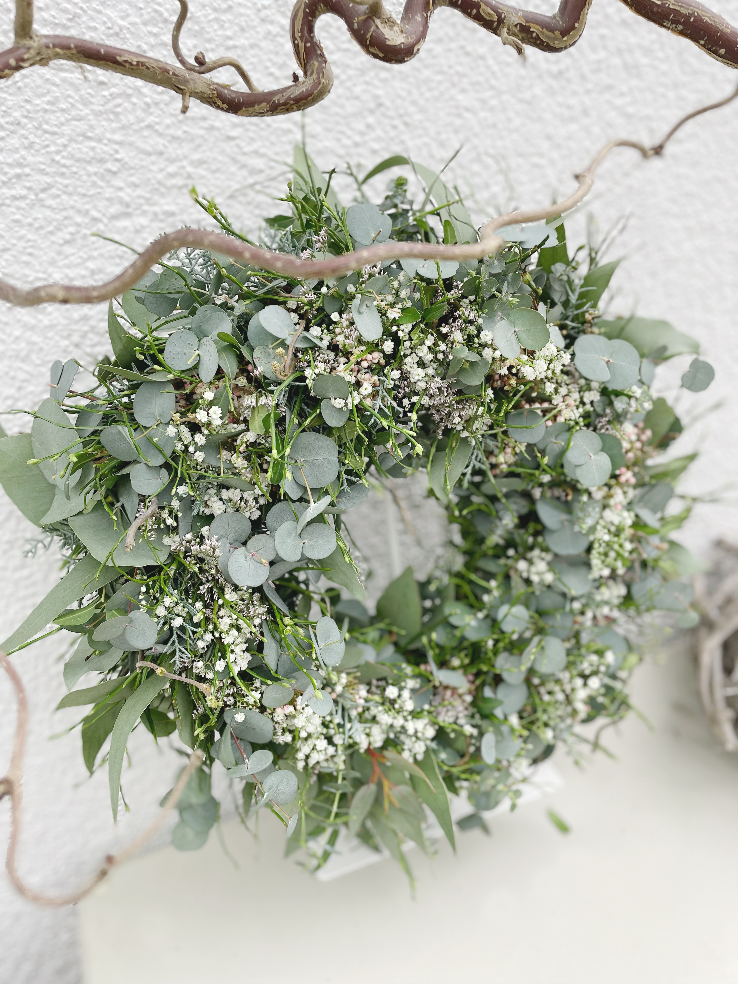 Alltime-Kranz »Naturweiß« – Grüner Kranz mit weißen Blütenakzenten