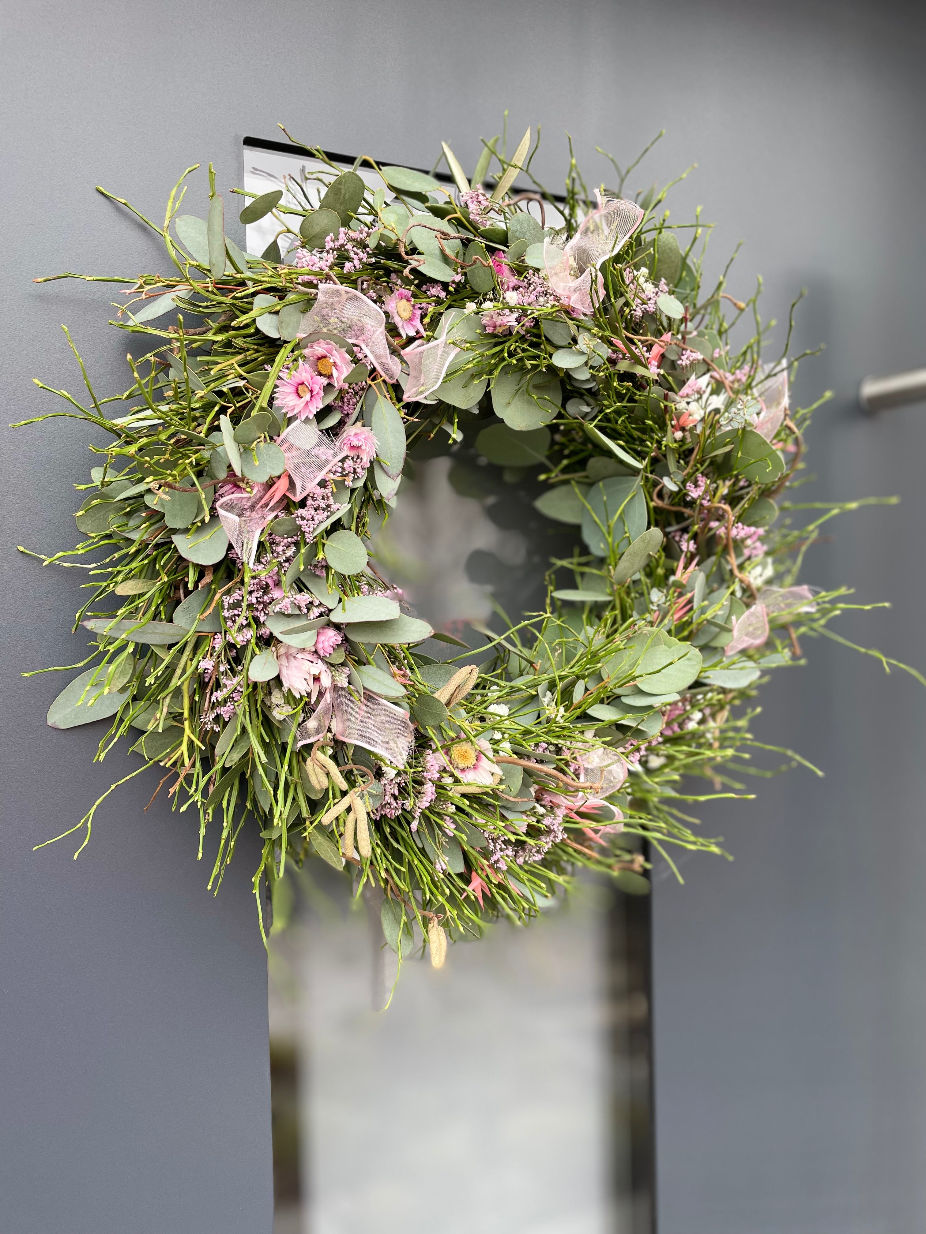 Frühlingskranz »Rosentau« – Frisch gebunden in zarten Rosatönen