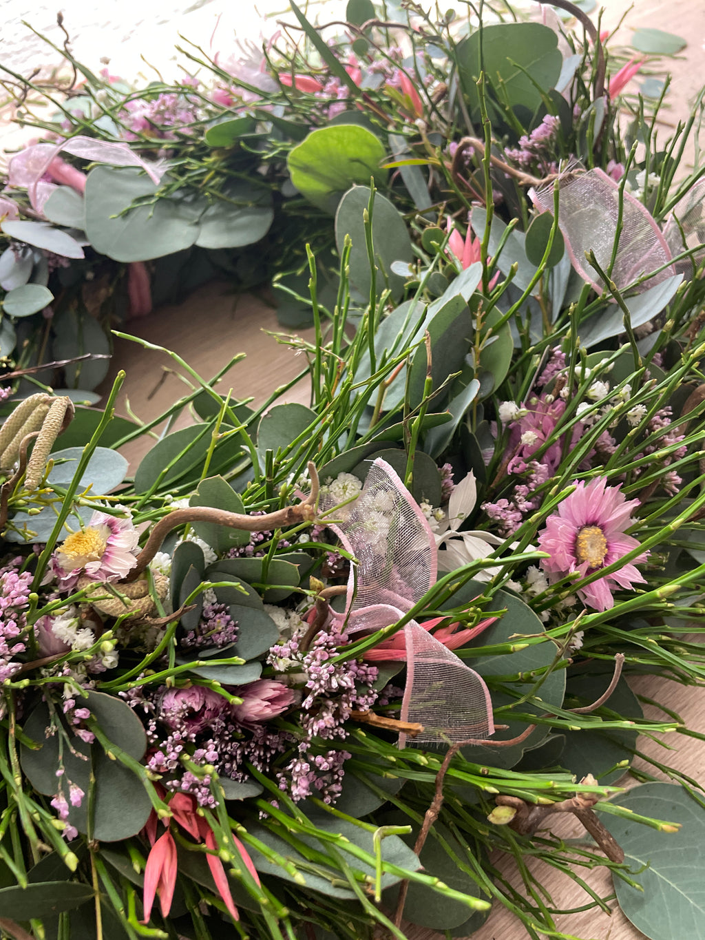 Frühlingskranz »Rosentau« – Frisch gebunden in zarten Rosatönen