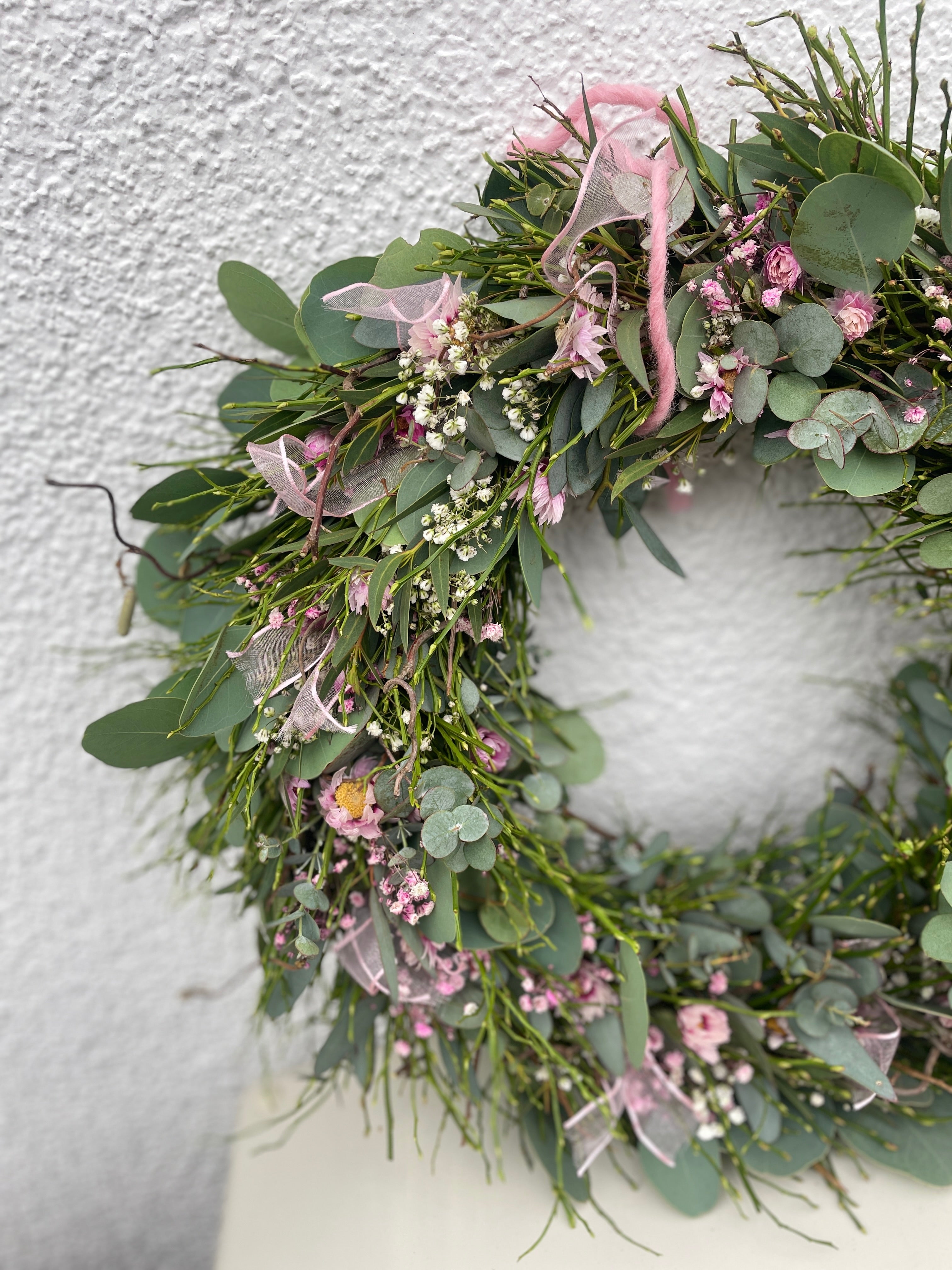 Frühlingskranz »Rosentau« – Frisch gebunden in zarten Rosatönen