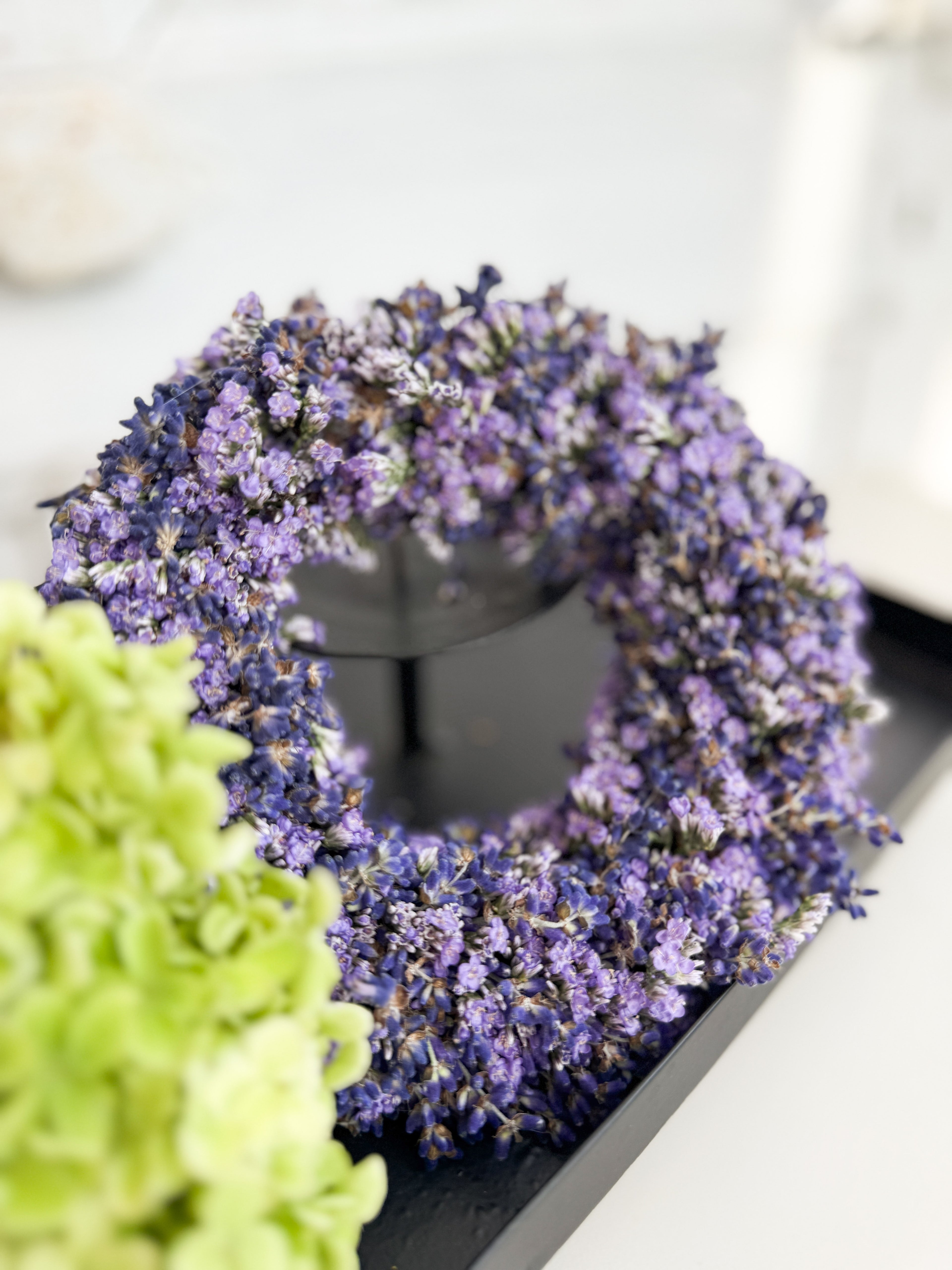 Lilafarbener Mini-Kranz mit Lavendel