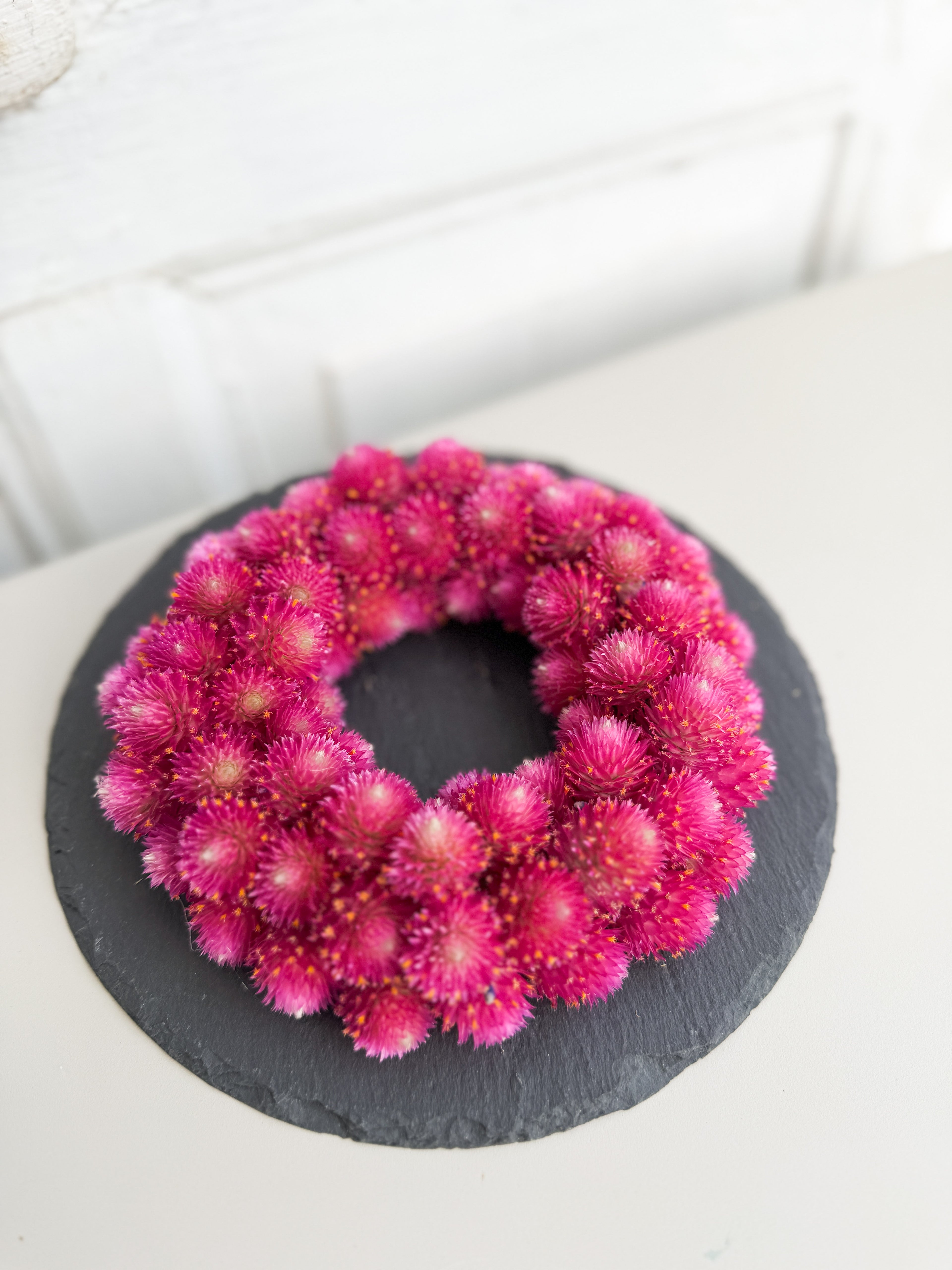 Monocolor Mini-Kranz Color Pop in Pink aus Kugelamaranth