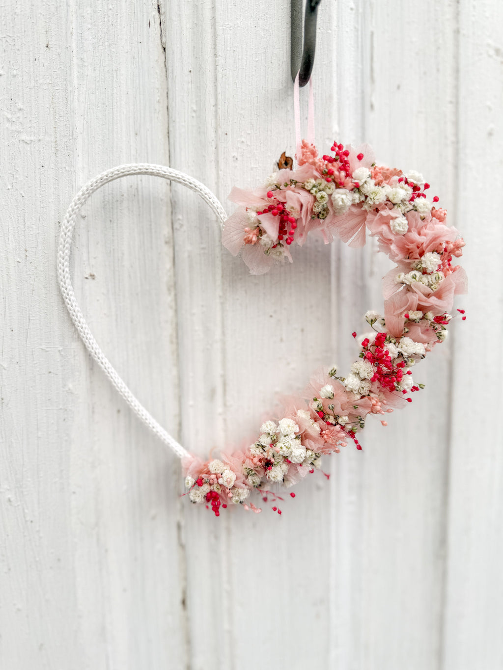 Halb gebundenes Blumenherz »Blüten-Herz 1/2« in Rosé, zum Aufhängen