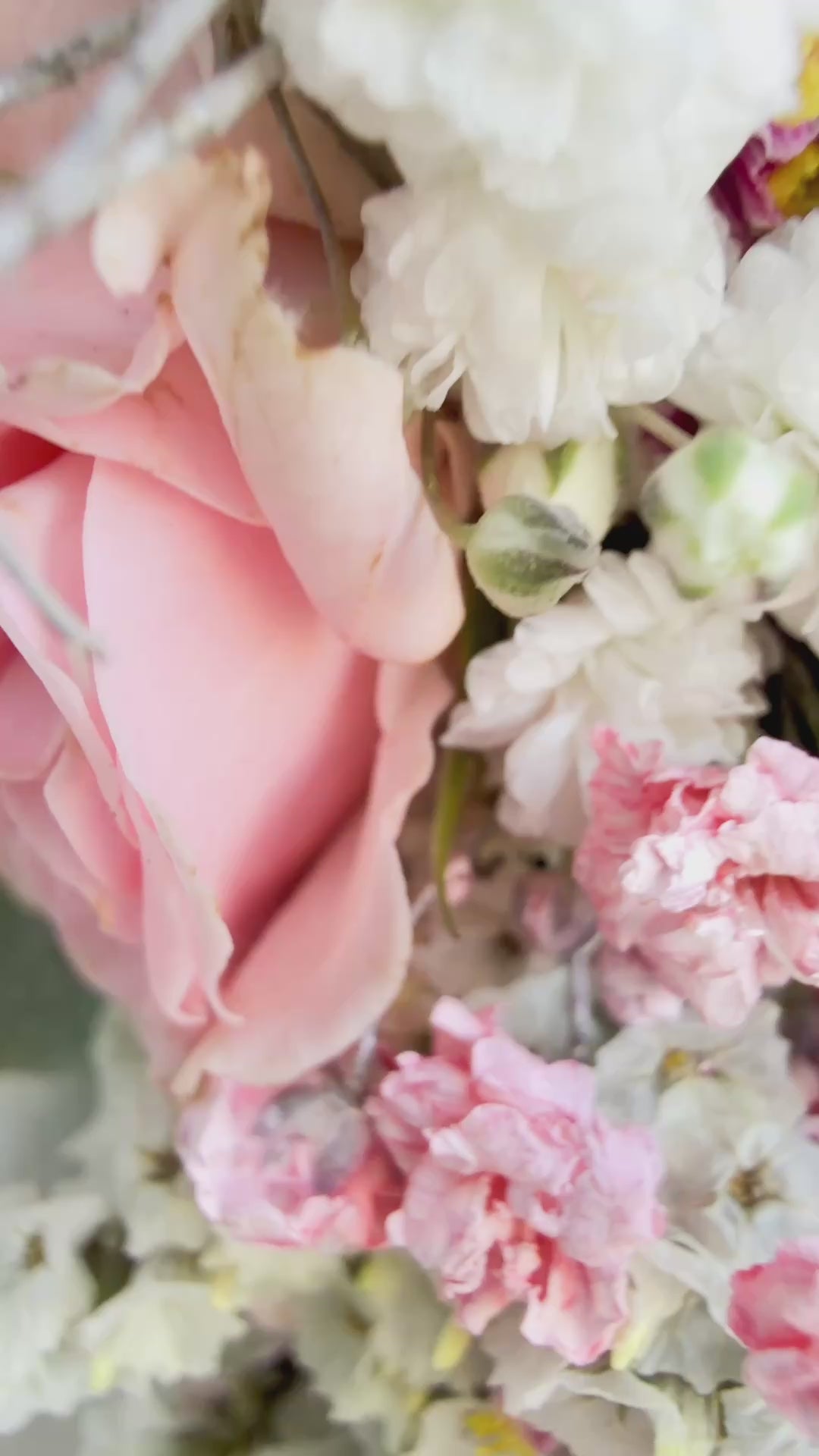 Video Hochformat: 1/1 FlowerLoop »Rosenherz« mit Metallherz