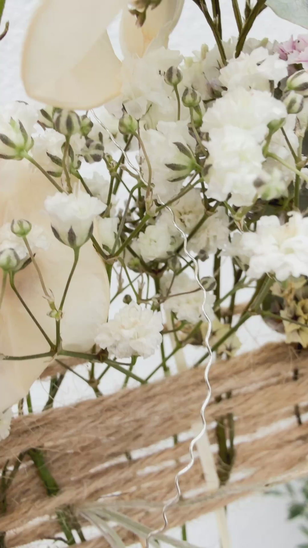 Video Hochformat: FlowerLoop Summer Garden mit flatternden Satinbändern
