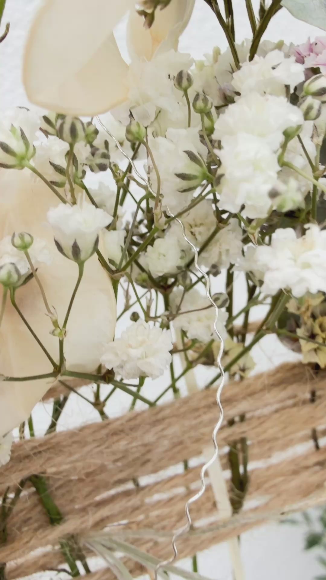 Video Hochformat: FlowerLoop Summer Garden mit flatternden Satinbändern